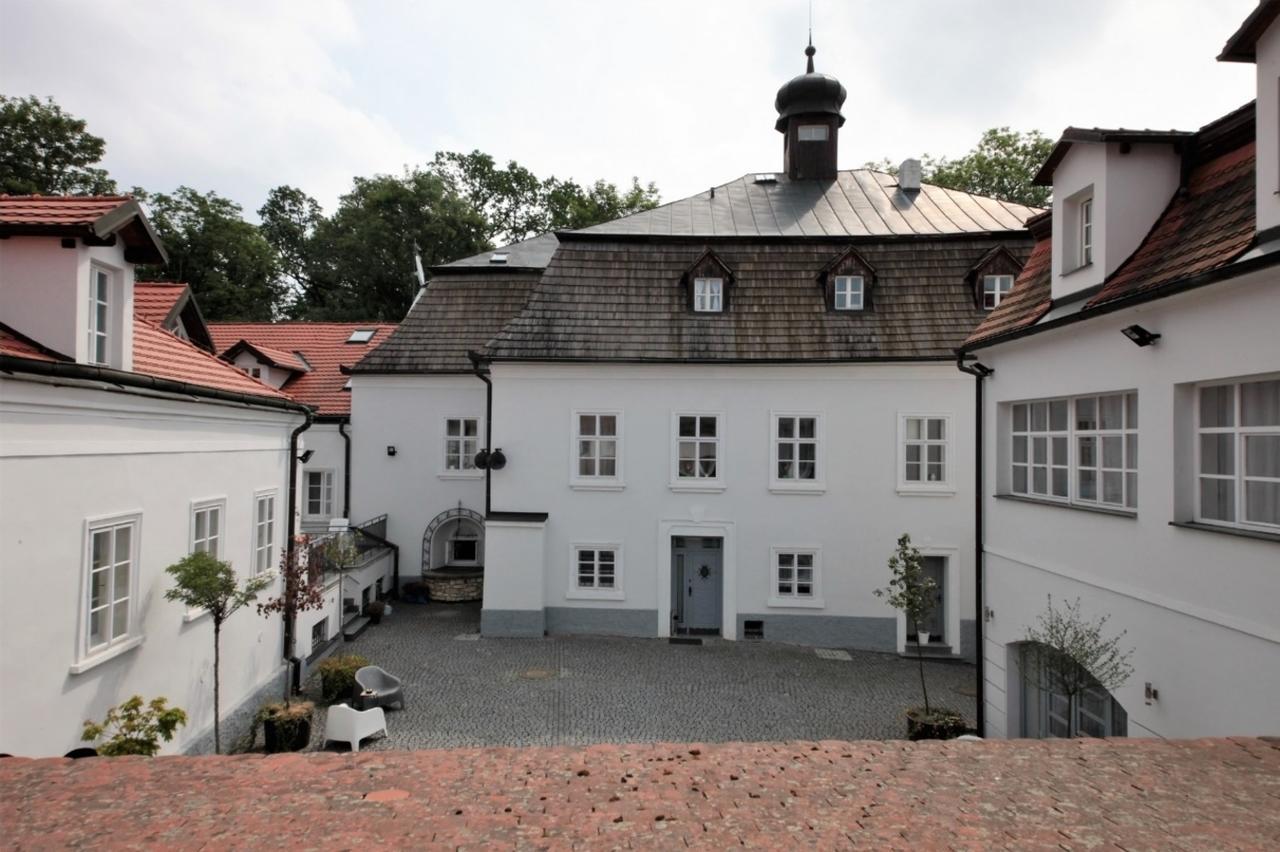 Maria Theresa Estate *